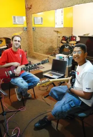 AULAS DE GUITARRA & VIOLÃO NA ZONA NORTE É NA TODOS TONS