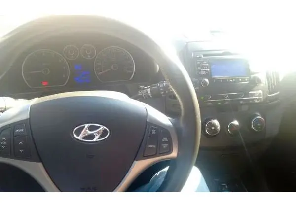 Vendo i30 aut+teto 2011/2012 - 2011
