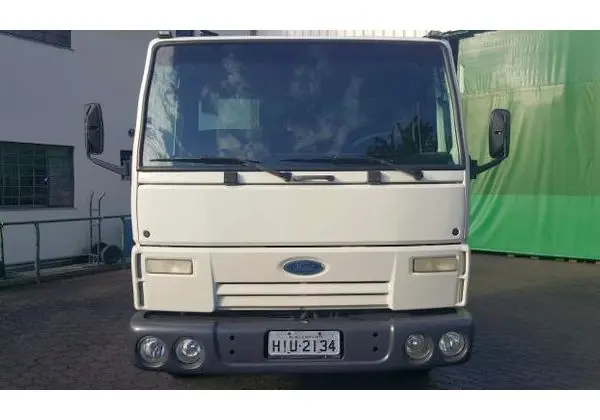Caminhão Ford Cargo 815 eletrônico - 2008