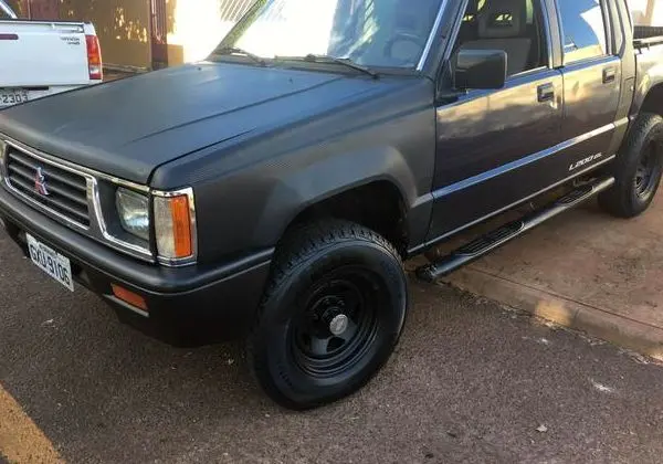 Mitsubishi L200 GL 4x4 - 1999