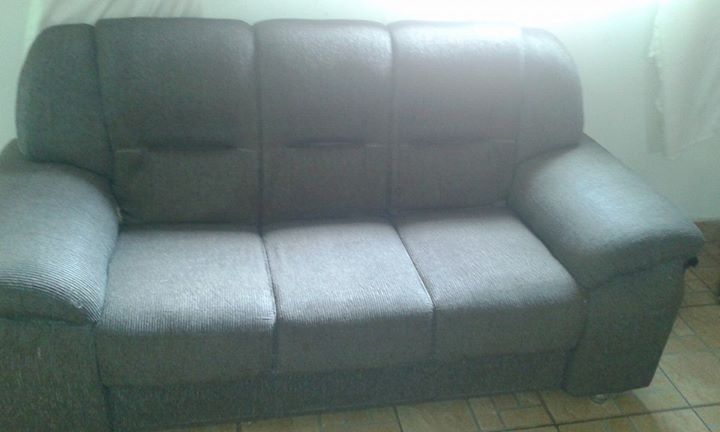 Vendo sofá bem conservado