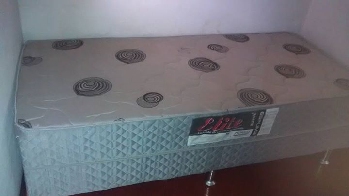 Cama box solteiro R$ 150