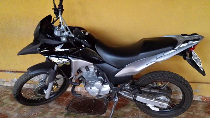 Vendo moto XRE 300 cc 2014/2014