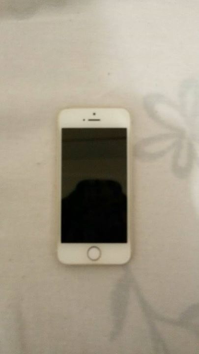 IPhone 5s gold R$ 1, 800