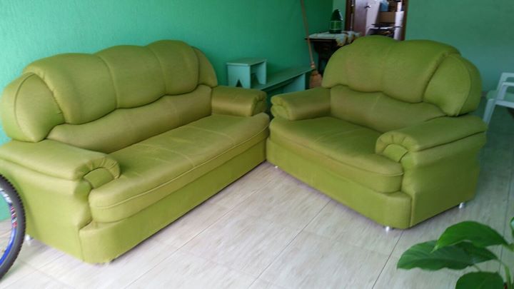 Sofá em tecido verde RSofá em tecido VerdeEm
