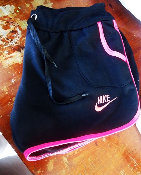 Short Nike R$ 25
