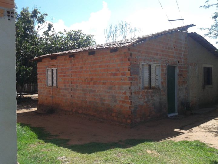 casa R$ 65, 000 - Araguaí