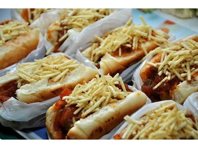 Deliciosos mini hot-dogs. A partir de R$35, 00 o cento