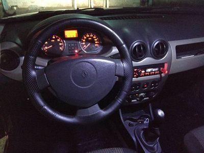 Renault Sandero 1.6 8v