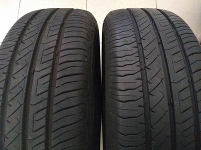 2 pneus semi novos 205/65/15 da continental