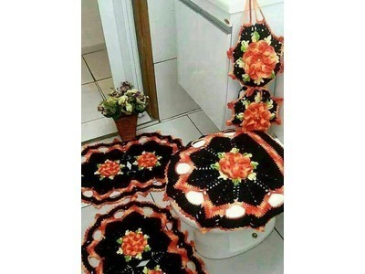 Jogo de banheiro de croche com flores
