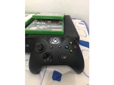 Xbox One 500gb + 4 Jogos