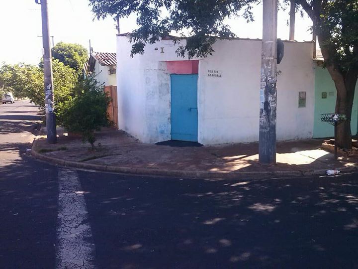 Alugo casa vila albertina sem fiador apenas um calsao de 450 reais