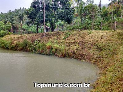 Vendo ou troco Sítio no Guaraú 9 Km de Cajati