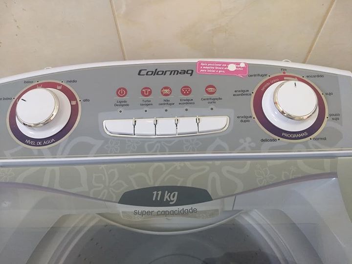 Máquina de lavar roupa, Colomarq. 11kg. Menos de 1 ano de uso