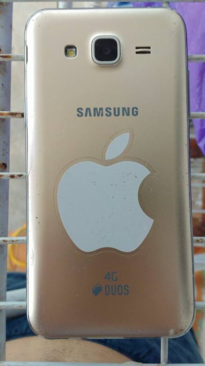 Samsung galaxy j5 dourado