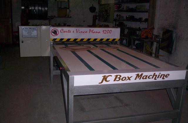 Maquinas para fabricação de caixas de Papelão