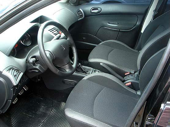 Peugeot 207 1.6 com consórcio - 2011