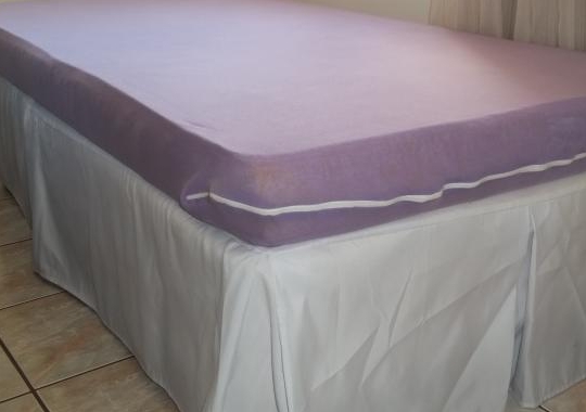 2 camas box com colchão solteiro