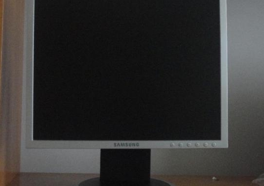 Monitor LCD Samsung 17 polegadas