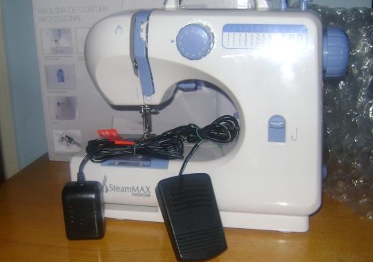 Máquina de Costura - Steam Max MaxHome SM 520 Nova