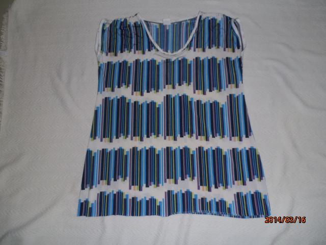 Blusa gg azul listada usada sem defeito com mangas