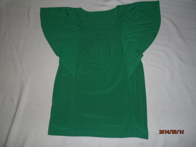 blusa verde tam g mangas curtas gola aberta usada