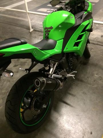 Kawasaki ninja 300 verde 2013, apenas 160 km