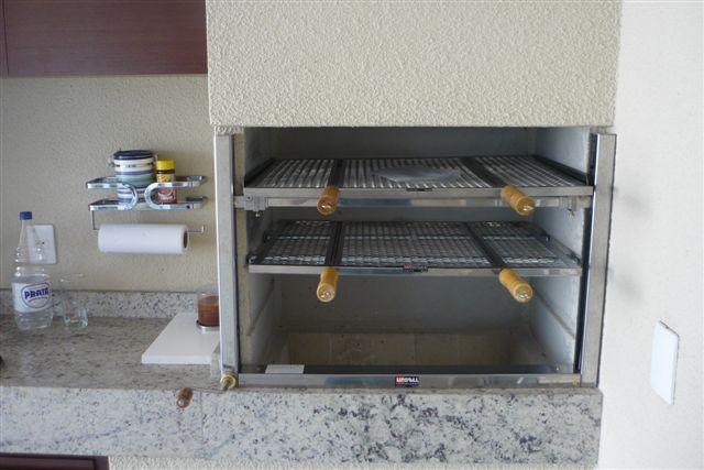 churrasqueira de apartamento com grill elevatório upgrill