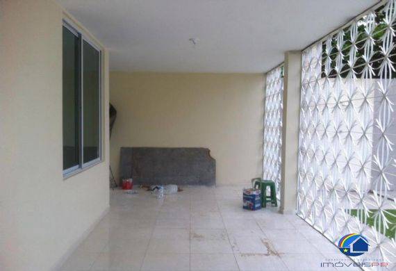 Casa 3 dormitorios, barrio Candeias $R 700000