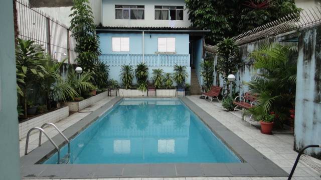 Alugo ótimos quarto para moças, c/piscina, mobiliado, Vila Mariana