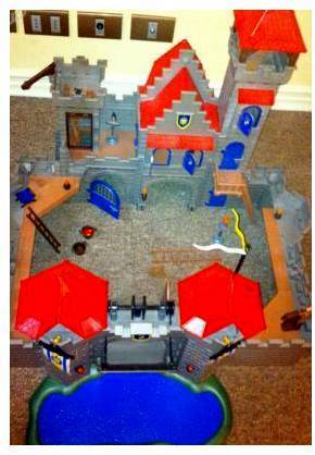Castelo playmobil por 700 reais