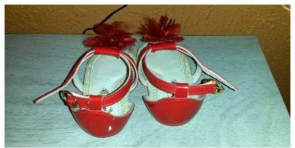 Sapato vermelho pimpolho por 25 reais