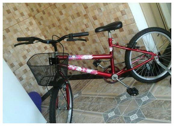 Bicicleta Da Gatinha Marie Linda por 250 reais