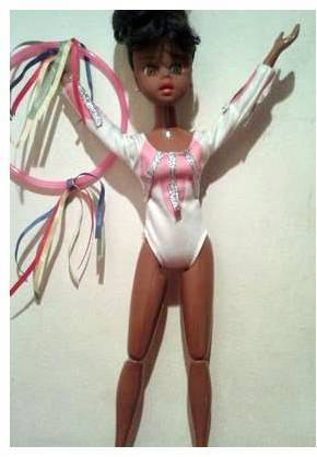 Boneca Susy negra olimpiadas por 20 reais