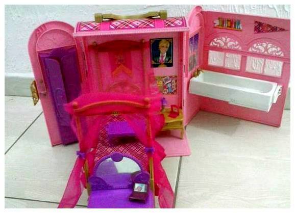 Casa da Barbie 2 em 1 linda por 100 reais