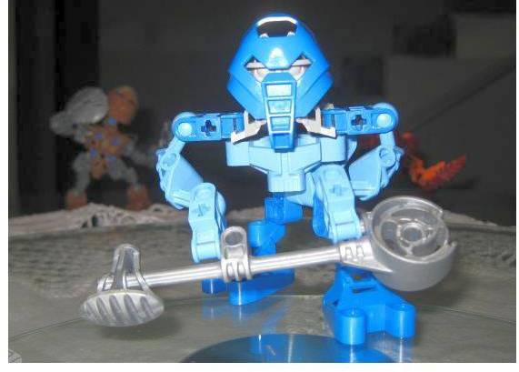 Lego Bionicle original por 27 reais