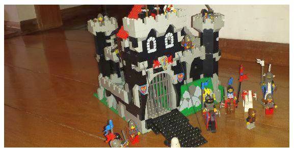Castelo Medieval Lego por 2.000 reais