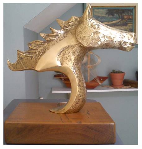 Escultura de Cavalo Árabe Feita em Bronze