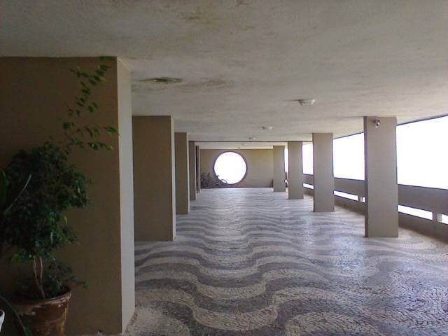 Apartamento duplex no Vidigal, com vista para o mar