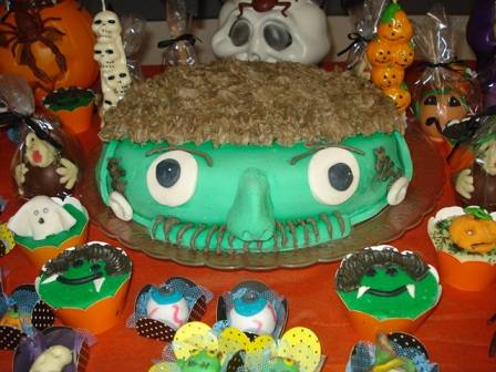 bolo decorado maça do amor decoração cupcake pirulito docinhos modelados halloween