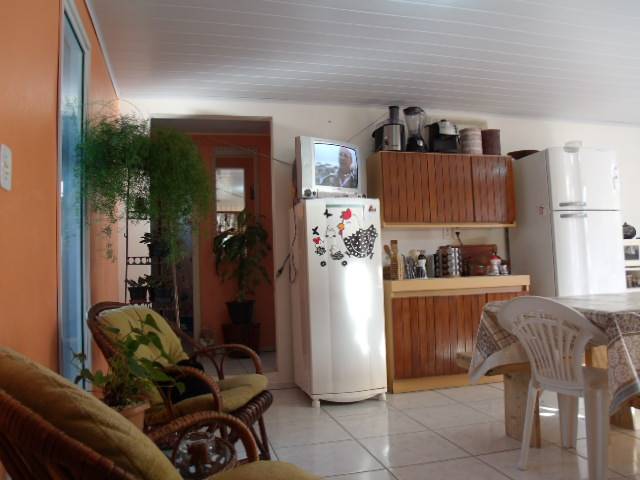 Casa de madeira c/ piso cerâmico - Rio vermelho/Florianópolis