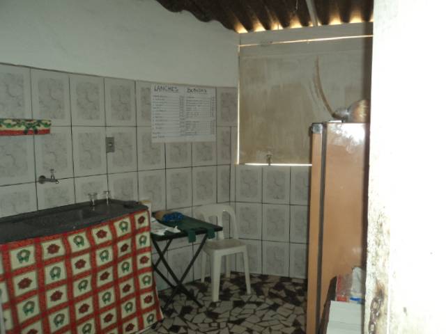 CASAS E SALÃO COMERCIAL - PINGO DE OURO - GUARATINGUETÁ - SP