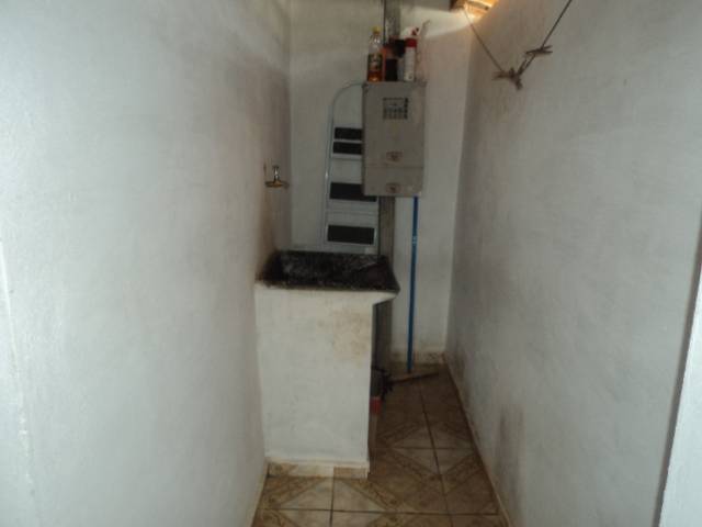 CASAS E SALÃO COMERCIAL - PINGO DE OURO - GUARATINGUETÁ - SP