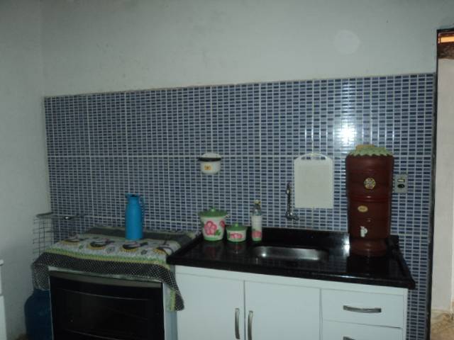 CASAS E SALÃO COMERCIAL - PINGO DE OURO - GUARATINGUETÁ - SP