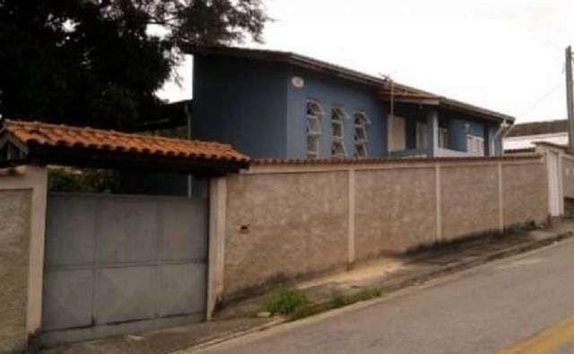 Código 1771 - Casa na Vila Haro
