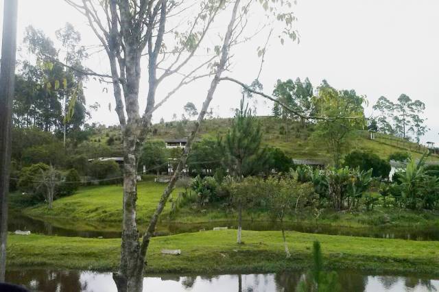 Condomínio MONTE DAS OLIVEIRAS
