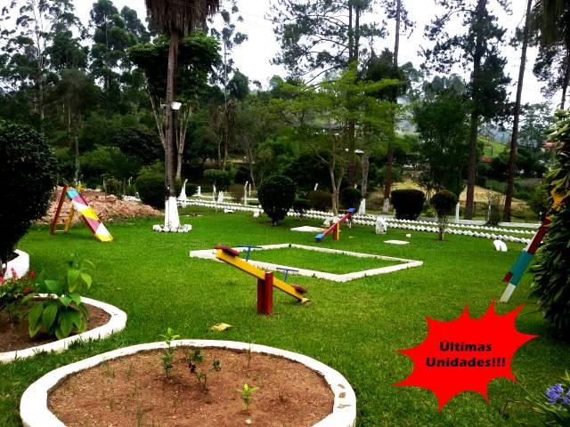 Condomínio MONTE DAS OLIVEIRAS