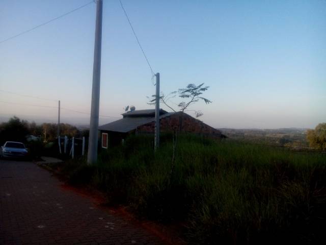 Terreno de esquina com vista panorâmica, 485m2 em São Leopoldo, por R$ 186.000