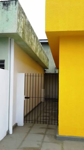 Casa individual em Pau Amarelo com 3 quartos